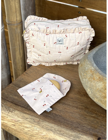 Marylou : Grande trousse de toilette à froufrou - cerises