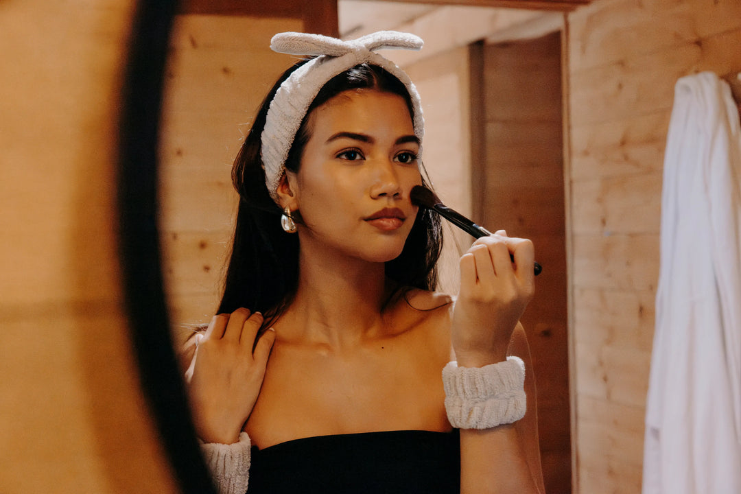 Accessoires beauté femme – trousses, cotons démaquillants, bandeaux – Poule House