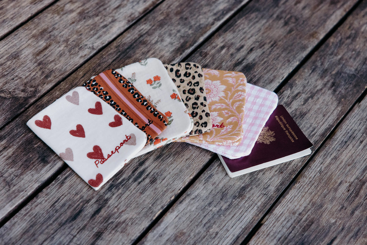 Protège passeport imprimé – étui voyage stylé – Poule House