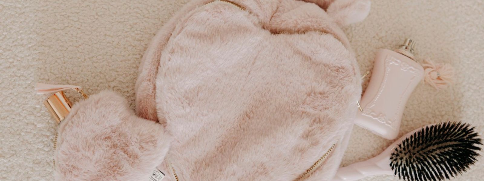 Vanity cœur fausse fourrure Poule House