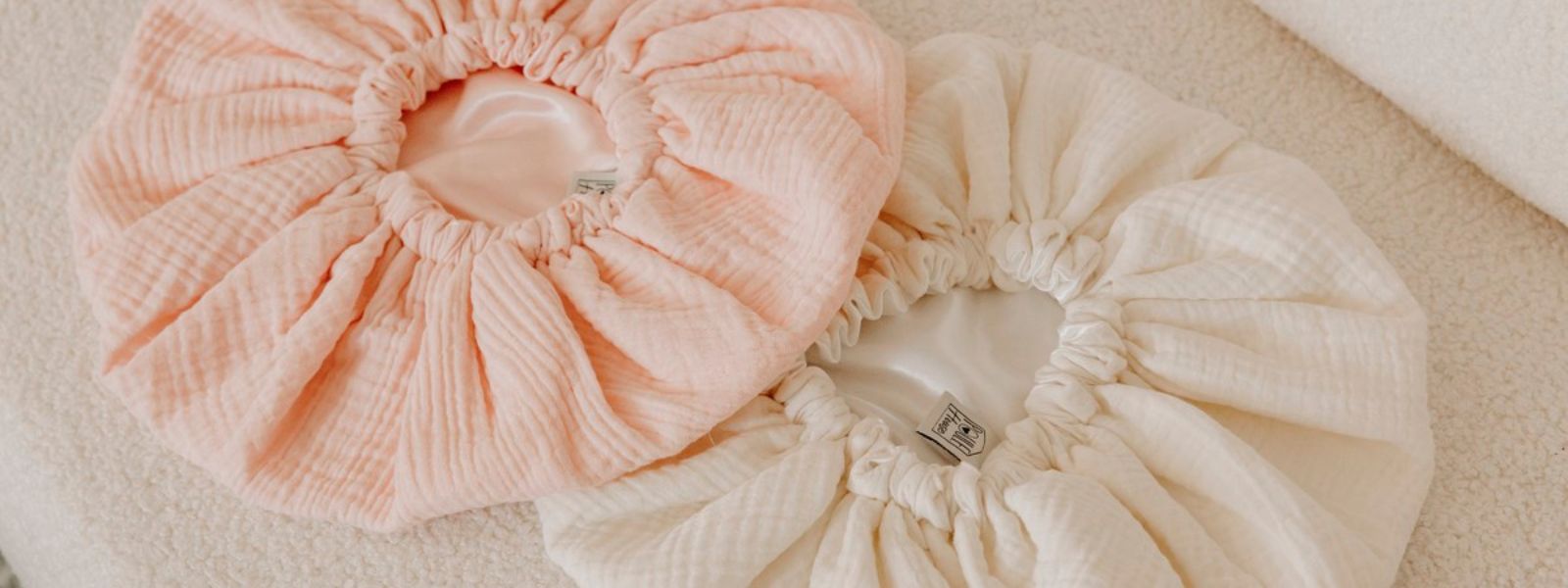 Bonnet en satin protecteur pour cheveux – nuit et récupération – Poule House