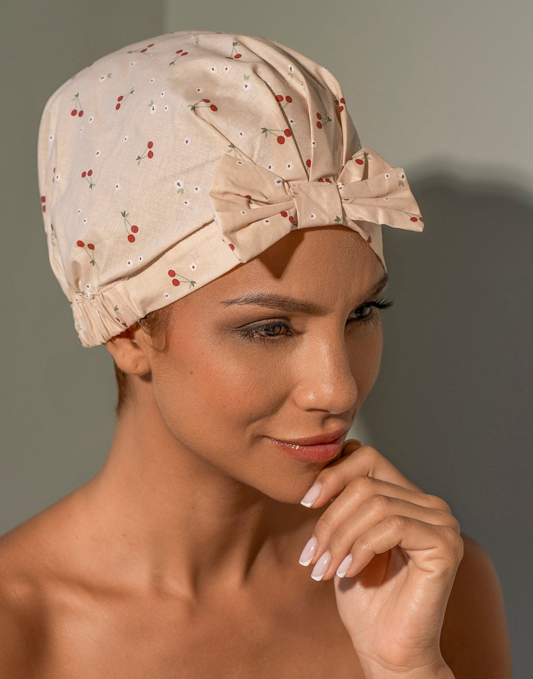 Charlotte de douche imprimé cerises