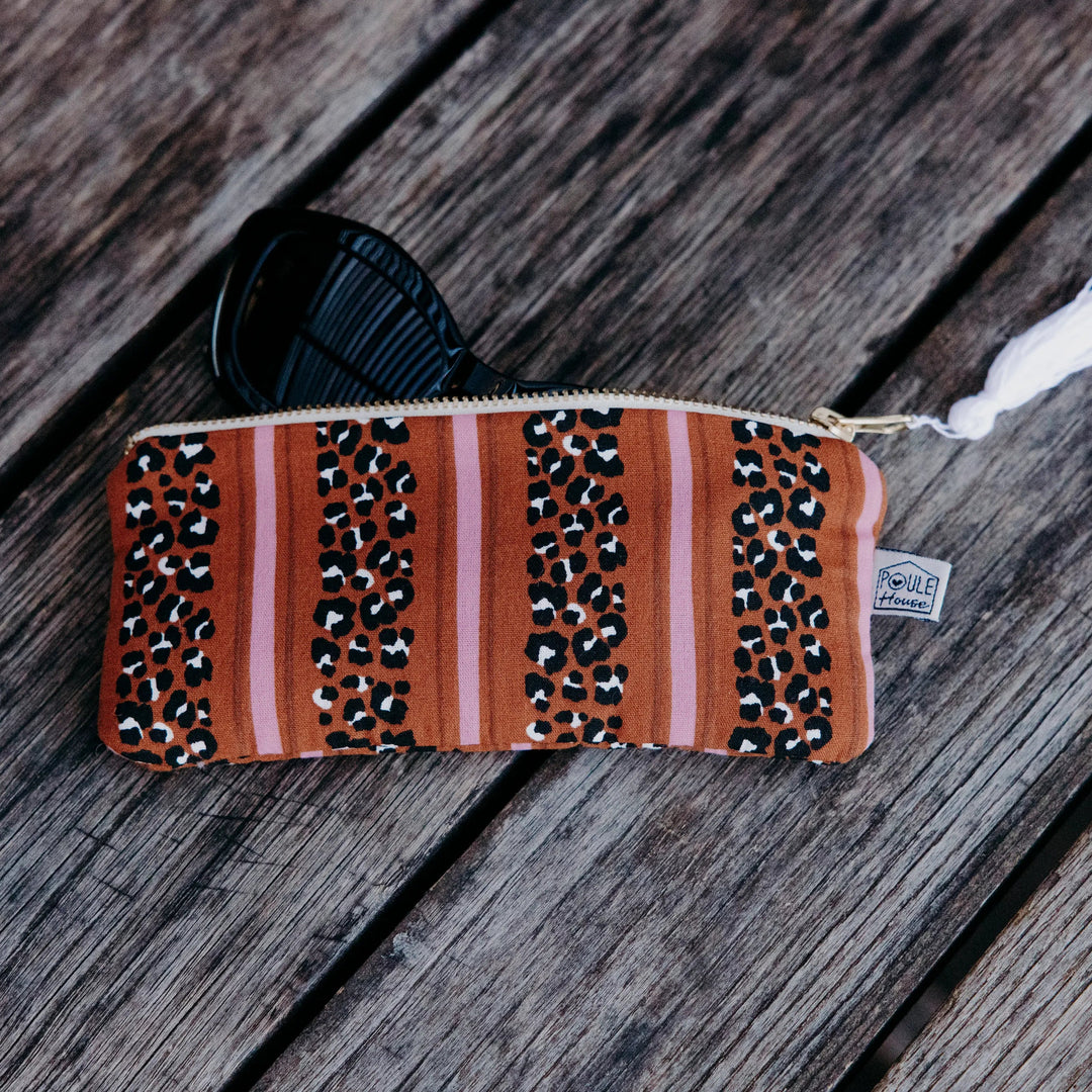 Lifestyle étui à lunettes zippée léopard rayé toffee - Poule House