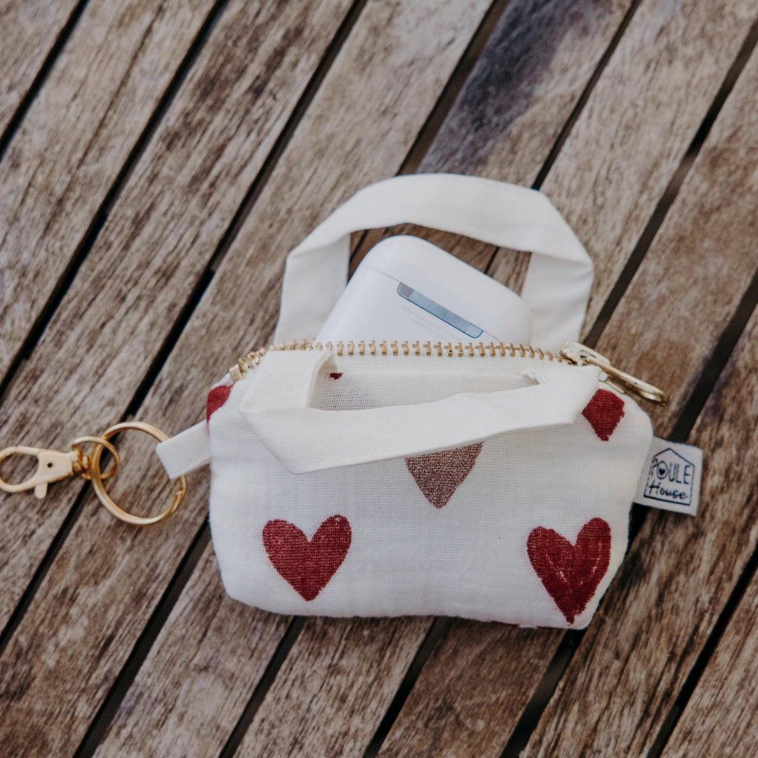 Lifestyle étui pour écouteurs : mini sac cœurs bordeaux - Poule House
