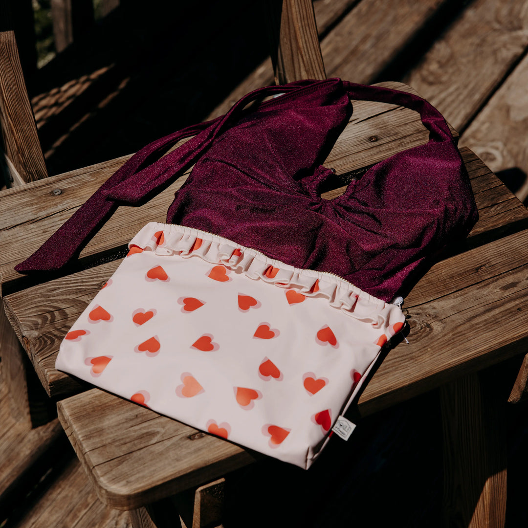 Lifestyle pochette de voyage zippée imperméable Baby Selena - cœurs roses- Poule House