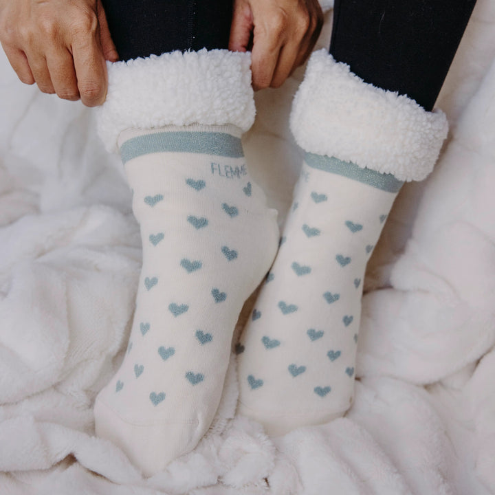 Chaussons-chaussettes sherpa écru cœurs lurex vert de gris message FLEMME Poule House