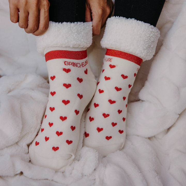 Chaussons-chaussettes sherpa écru cœurs lurex rouges message GRINCHEUSE Poule House