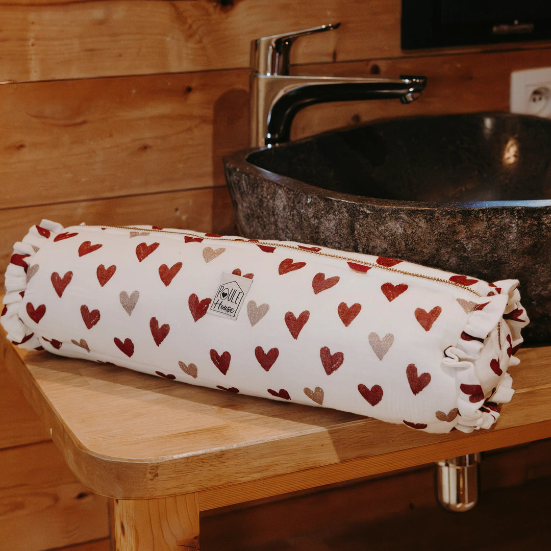 Lifestyle trousse de coiffure cœurs bordeaux Tabatha - Poule House