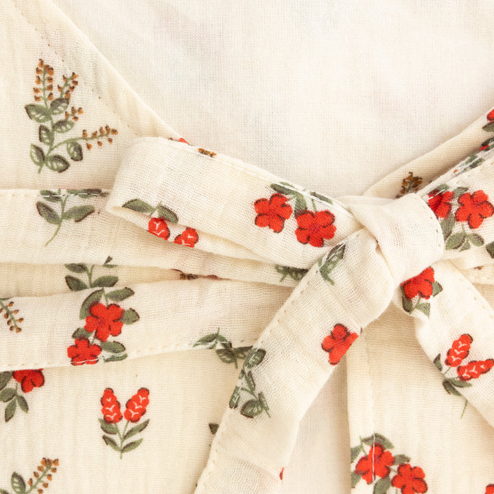 Tablier de cuisine volant fleurs rouges