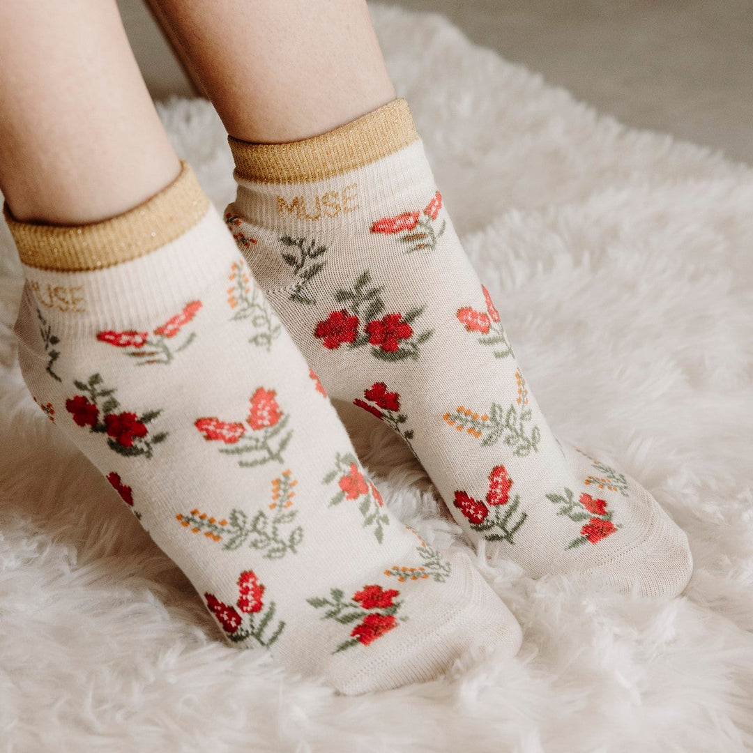 Chaussettes sneakers fantaisie lurex "MUSE" – fleurs rouges