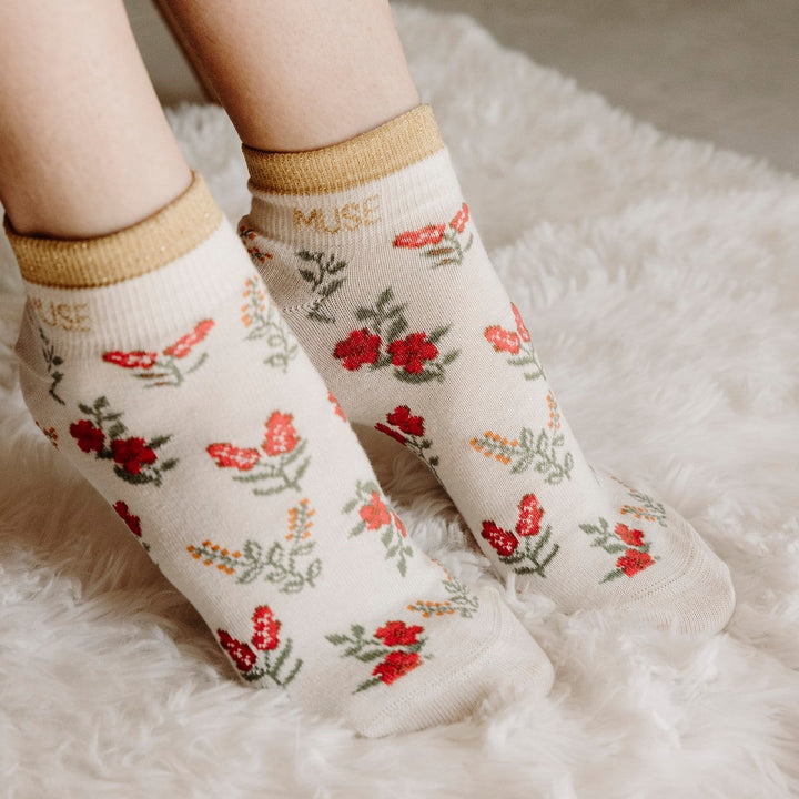 Chaussettes sneakers fantaisie lurex "MUSE" – fleurs rouges