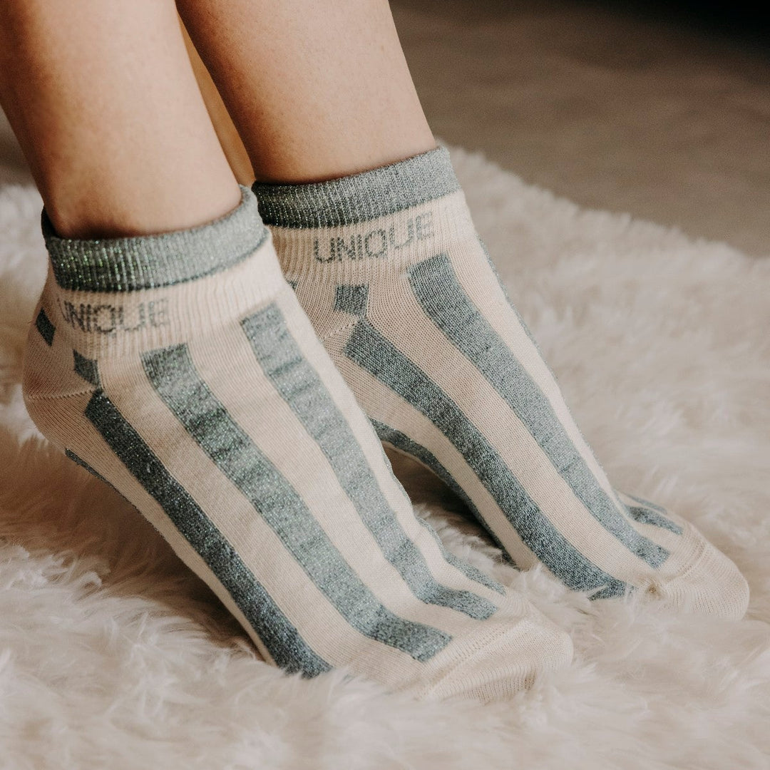Chaussettes sneakers fantaisie lurex "UNIQUE" – rayées vert de gris