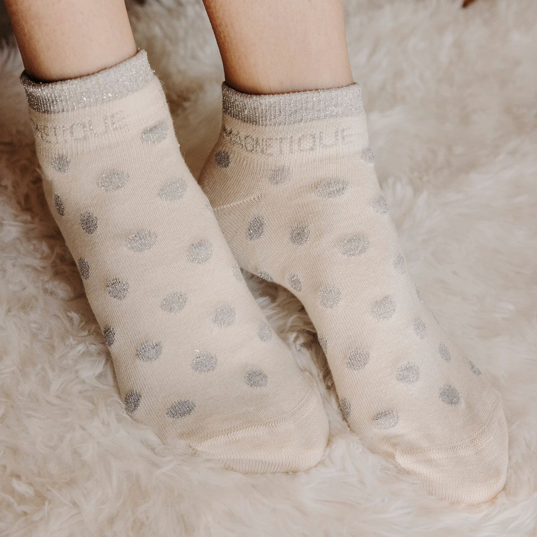 Chaussettes sneakers fantaisie lurex "MAGNÉTIQUE" – pois gris