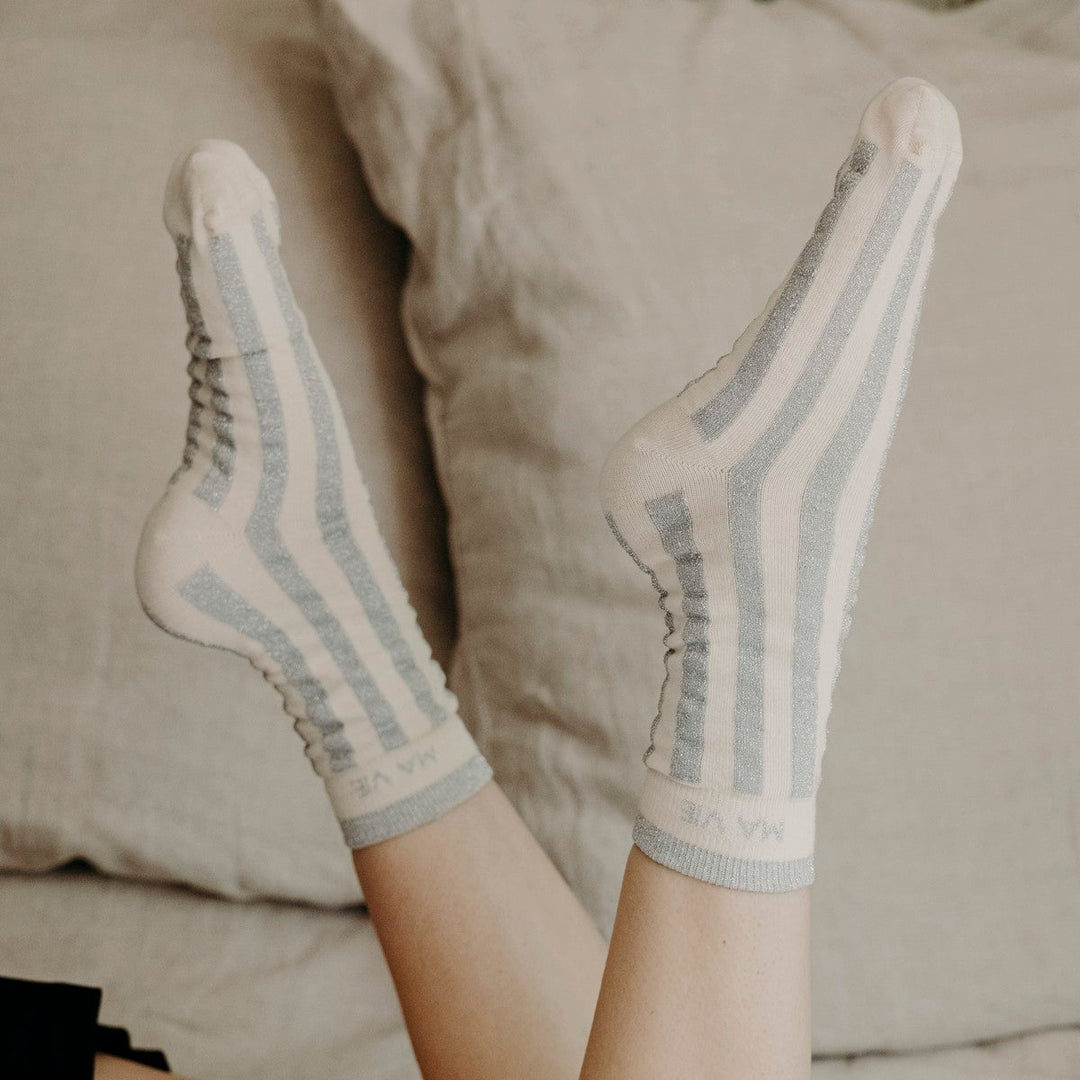 Chaussettes hautes fantaisie lurex "MA VIE" – rayures grises