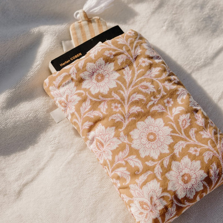 Zoom pochette à livre de poche + marque-page fleurs indiennes - Poule House