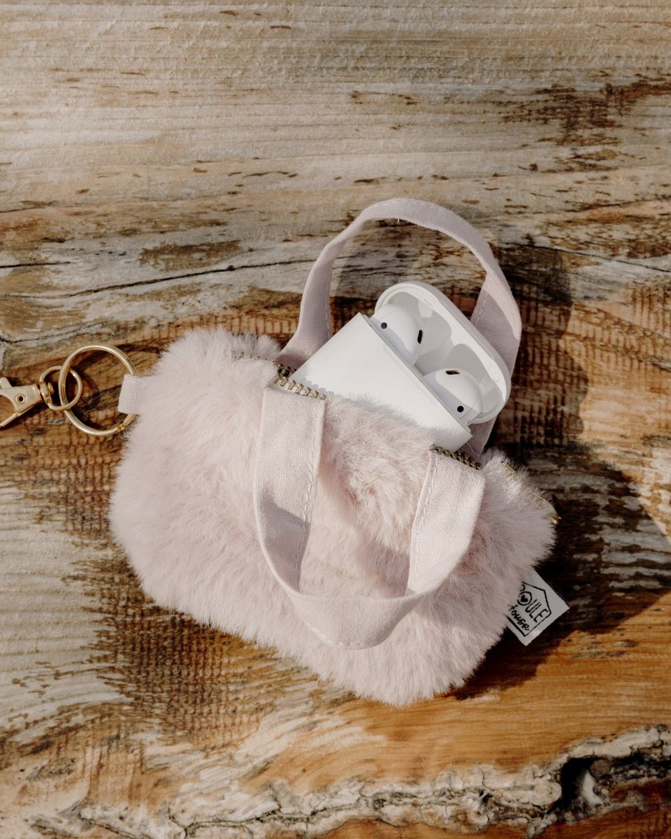 Lifestyle étui pour écouteurs : mini sac fourrure rose - Poule House