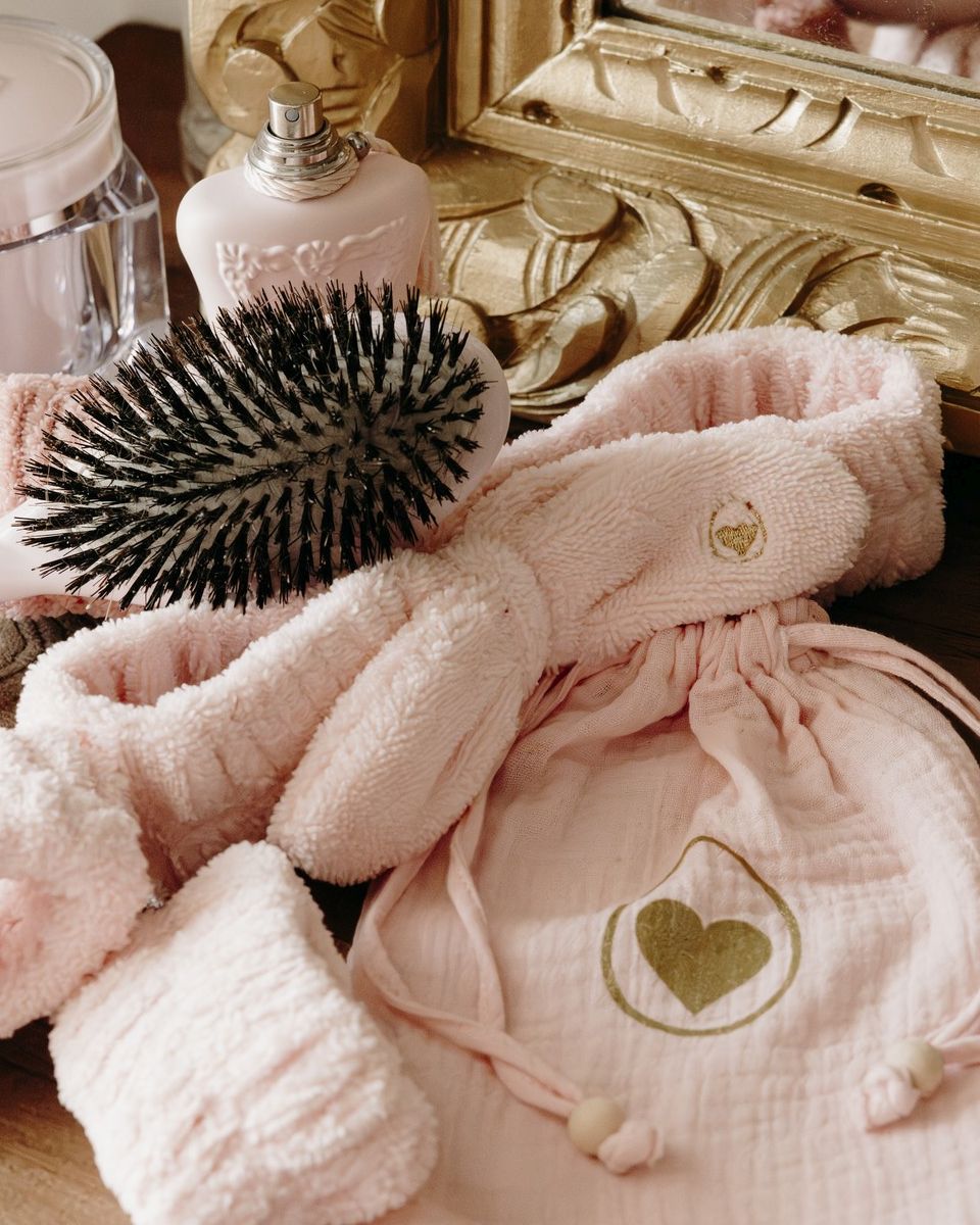 Zoom set bandeau + manchons dans pochon dragée - Poule House