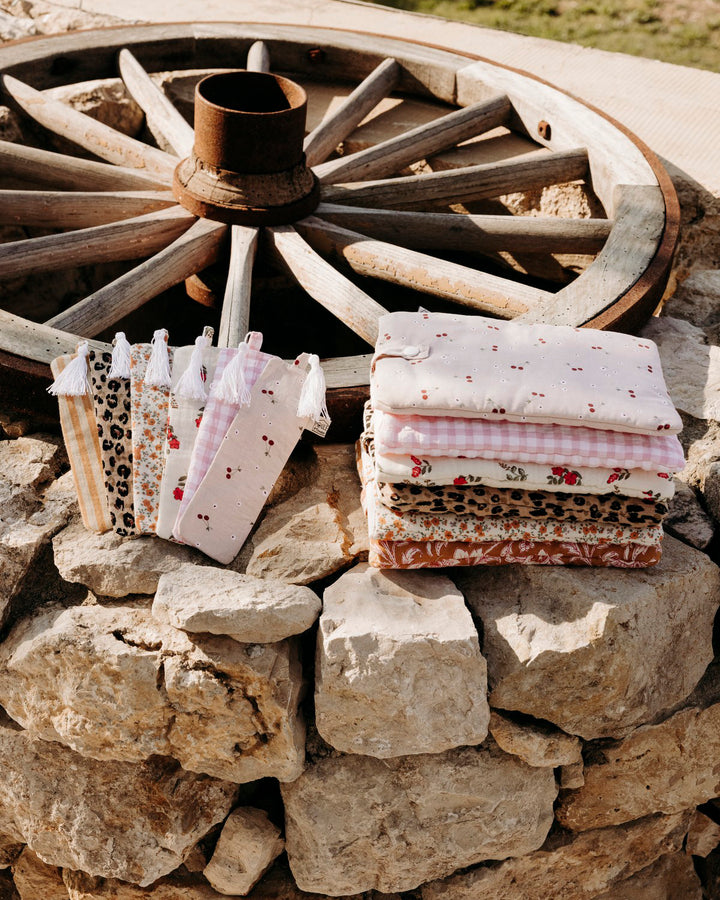 Gamme pochettes à livre de poche + marque-page - Poule House