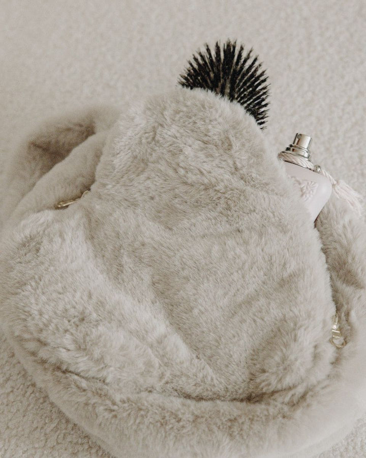 Zoom vanity cœur fausse fourrure Valentina  angora galet - Poule House