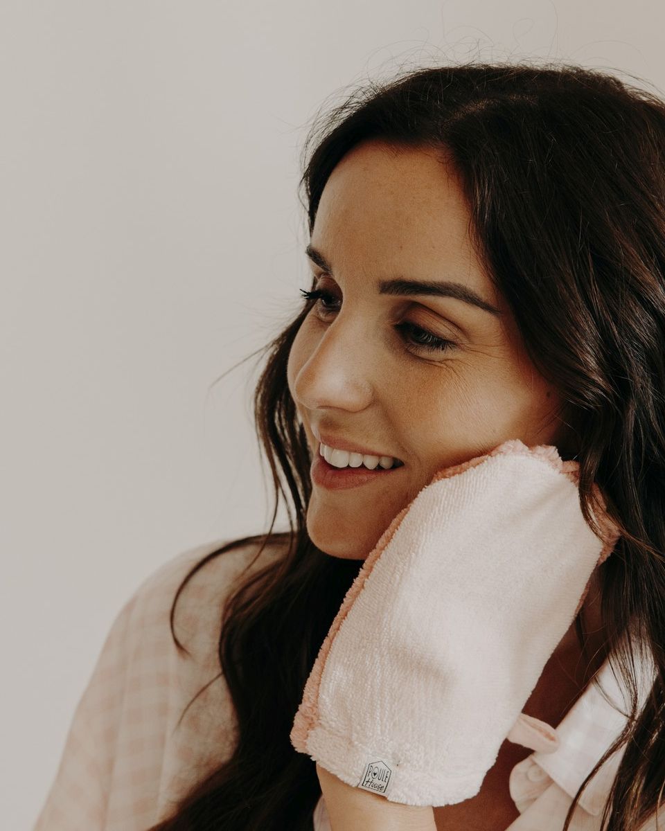 Lifestyle gant démaquillant magique double face dragée - Poule House