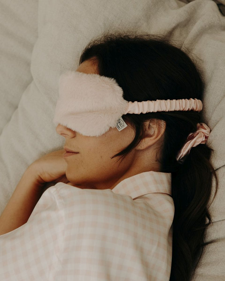 Lifestyle masque de sommeil et chouchou en satin rose - Poule House