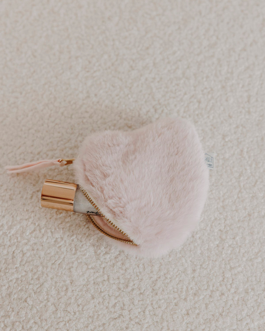 Lifestyle mini trousse cœur fausse fourrure Baby Valentina angora pétale - Poule House