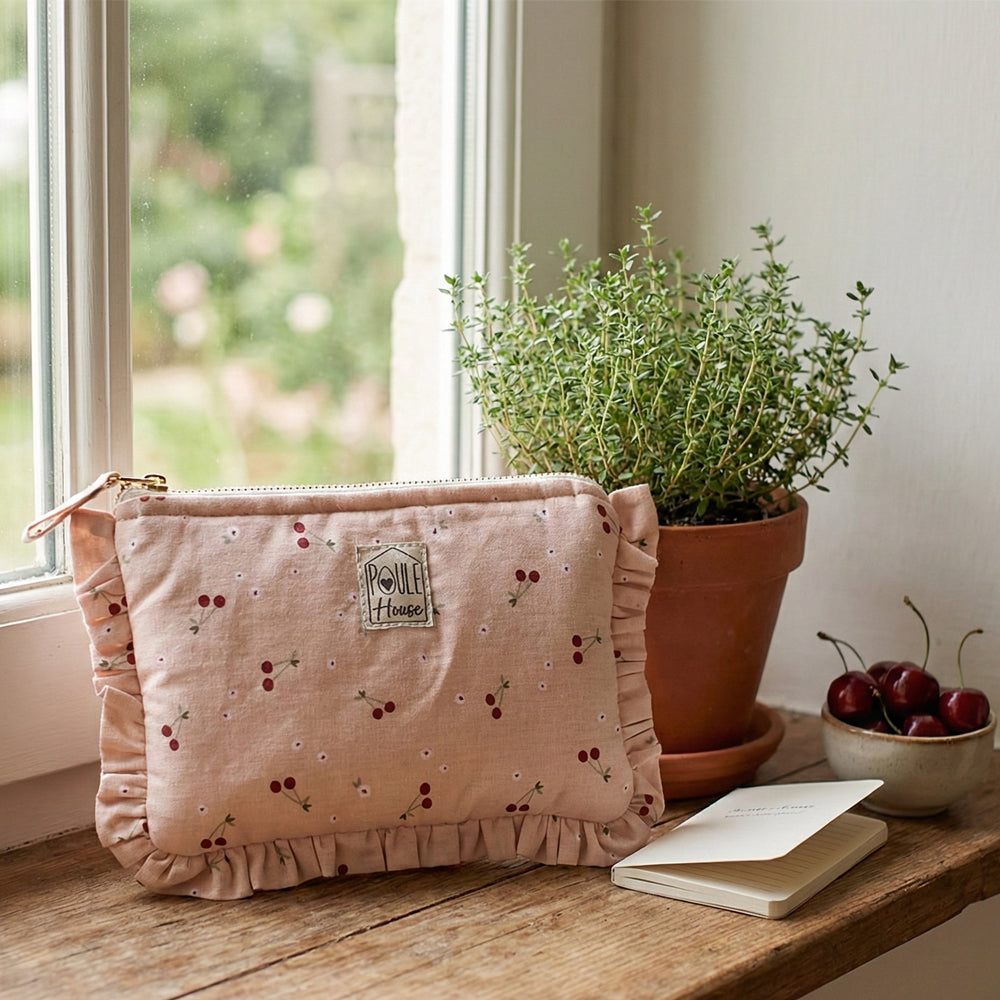 Lola : Pochette froufrou - cerises