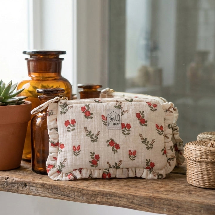 Lola : Pochette froufrou - fleurs rouges
