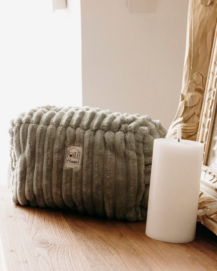 Lifestyle grande trousse de toilette minky matelassé Louise sauge - Poule House