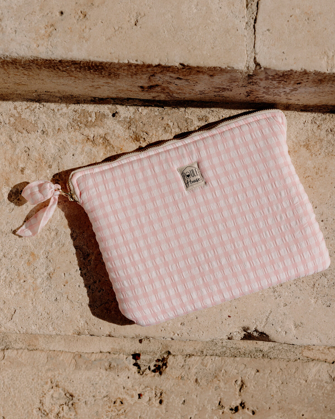 Lifestyle pochette tablette vichy rose Taille M - Poule House