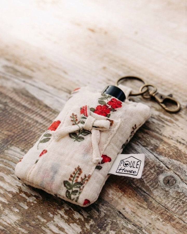 Lifestyle porte-clés 2 en 1 pour baume à lèvres fleurs rouges - Poule House