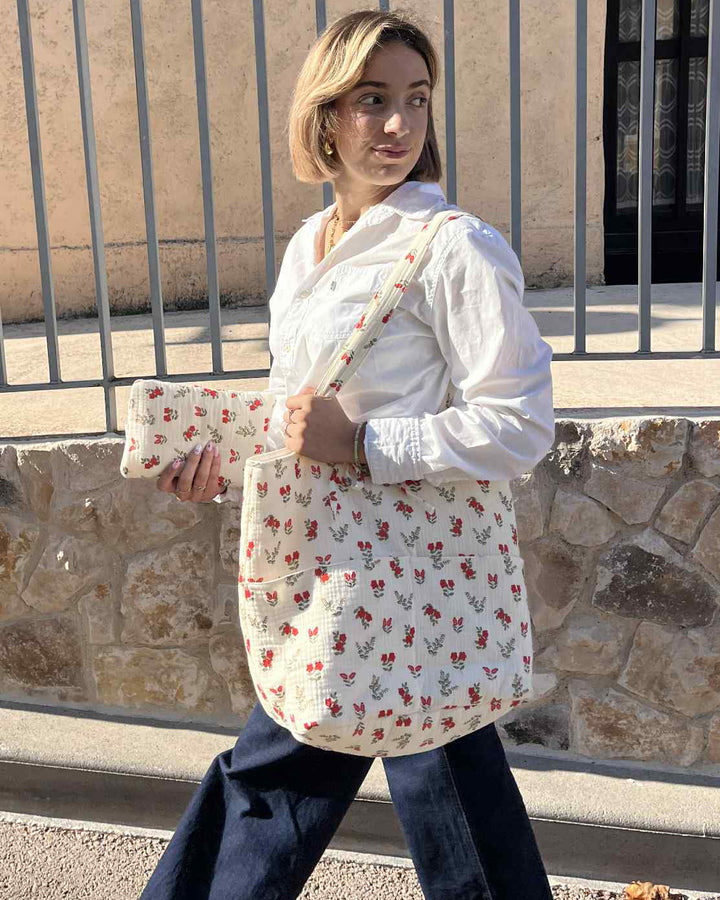 Lifestyle grand sac fourre-tout fleurs rouges - Poule House